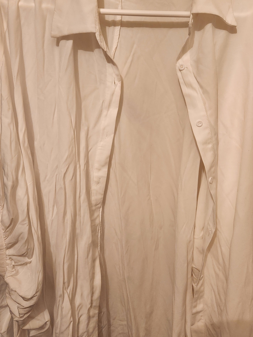 Men's Classic Long-Sleeve Shirt in Off-White